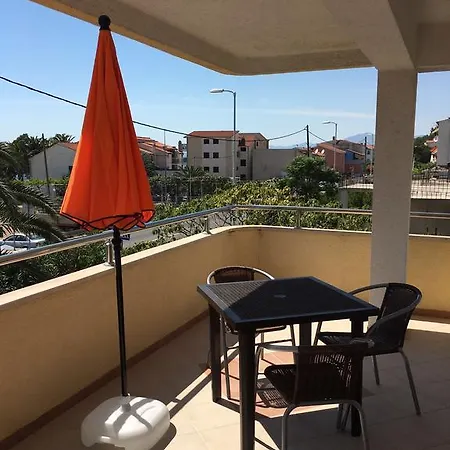 Apartment Morango Podstrana